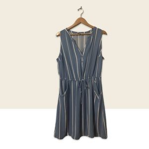 MIX BY 41 HAWTHORN Sleeveless Tie Waist Dress Light blue with pockets!